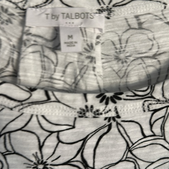 T by Talbot’s Supersoft Jersey Tie-Cuff Tee - Graphic Blloms, EUC, Size M - Picture 8 of 10